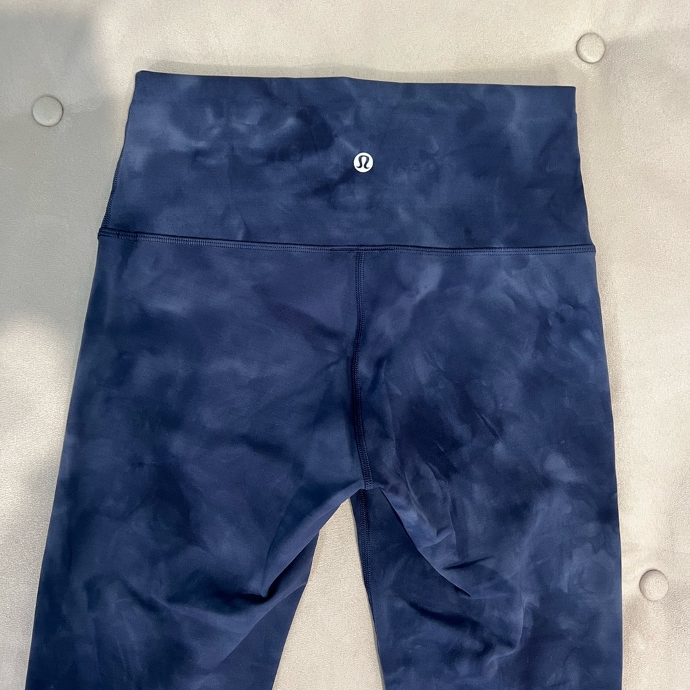 Lululemon tie-dye leggings - Picture 2 of 3